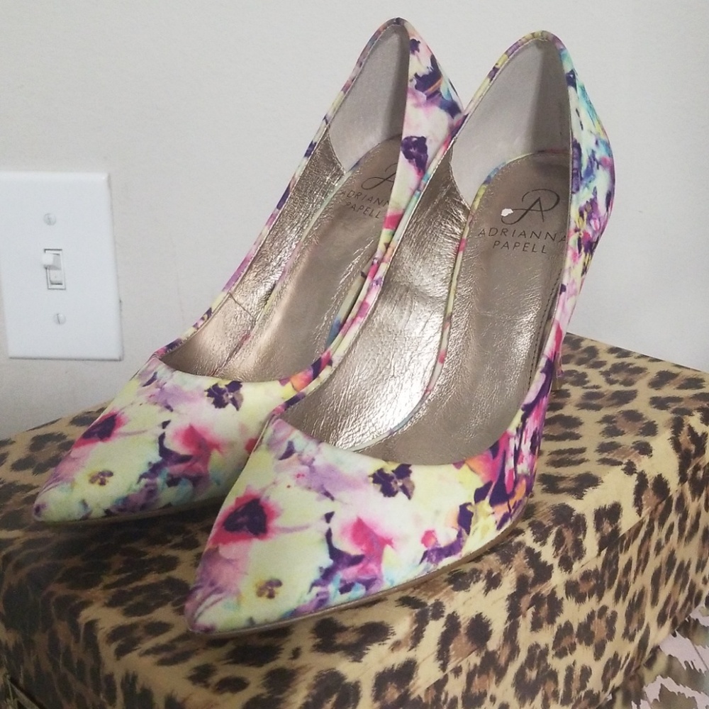 Adrianna Papell floral pumps